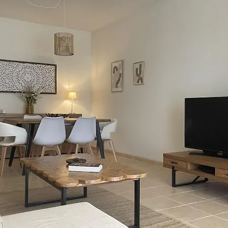 Village Golf Apartment