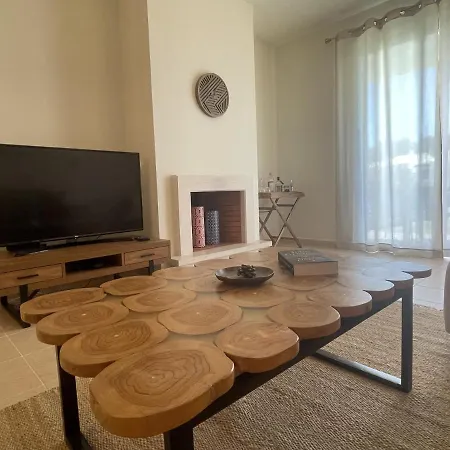 Village Golf Apartamento